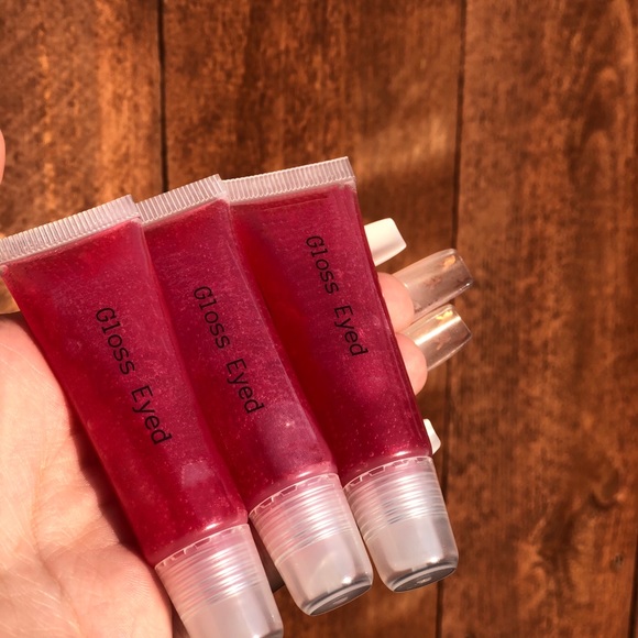 “Rose red” gloss - Picture 3 of 4